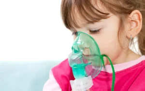 A importância do tratamento adequado como forma de controlar e prevenir doenças crônicas e agudas.