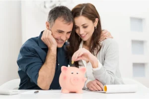 A Inteligência financeira do casal lhes assegura uma vida econômica saudável.